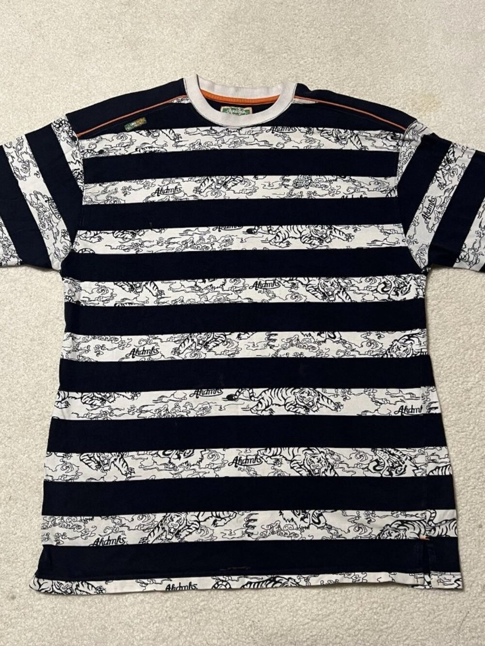 Vintage Akademiks Jeanius Level Tiger Striped 2XL Shirt Y2K Hip Hop Streetwear